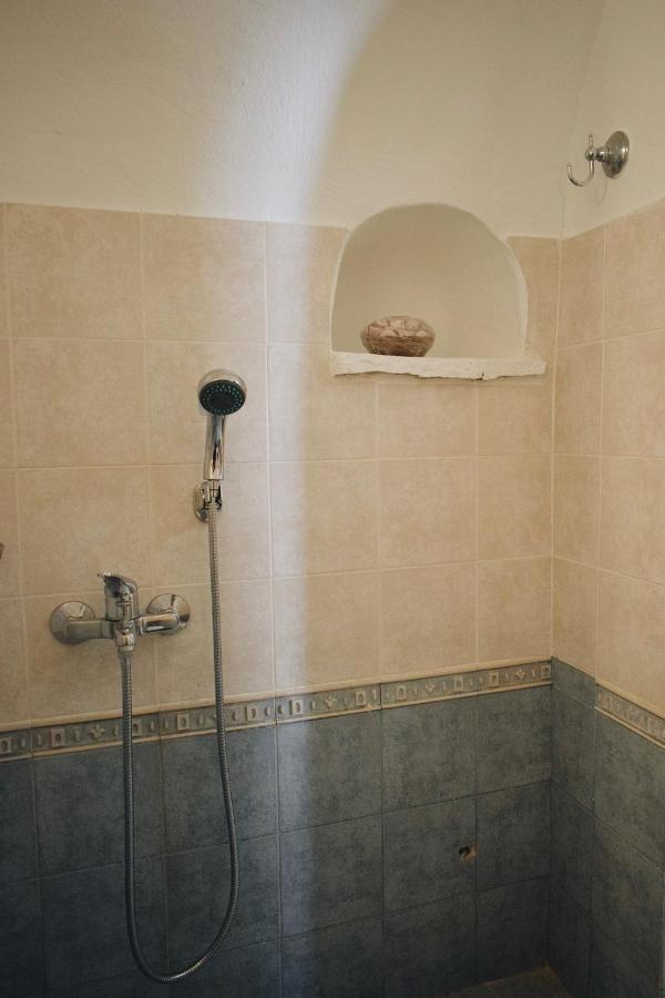 Yi Artistry 1-Bedroom Medieval Holiday House Kalamoti Екстериор снимка